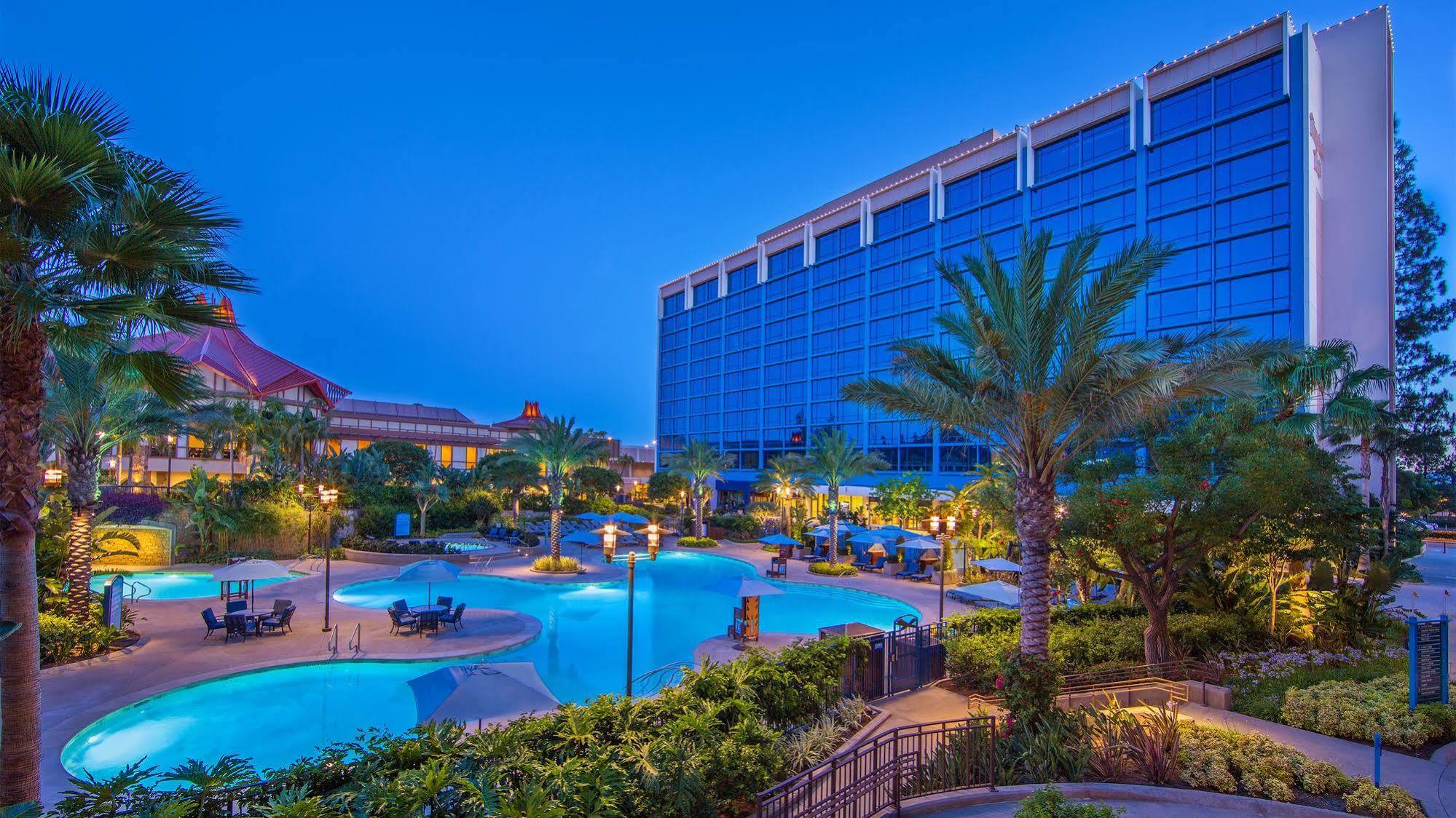 Disneyland Hotel Anaheim Exterior foto